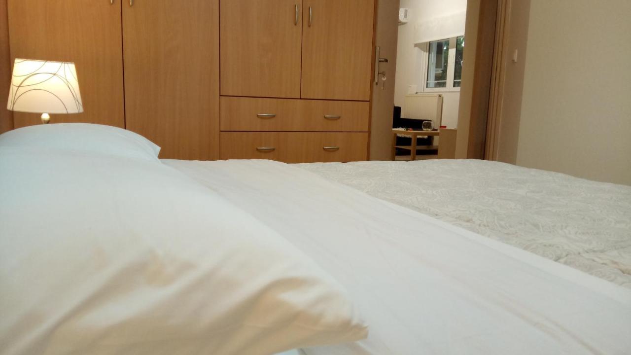 Overnight Athens Airport And Raphina Port Apartment Artemida  Buitenkant foto